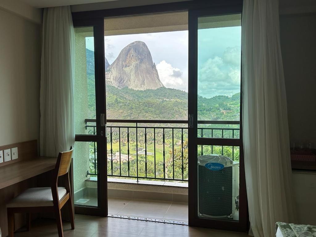 Suite Vista Azul - Frente Para Pedra Azul 페드라 아줄 외부 사진